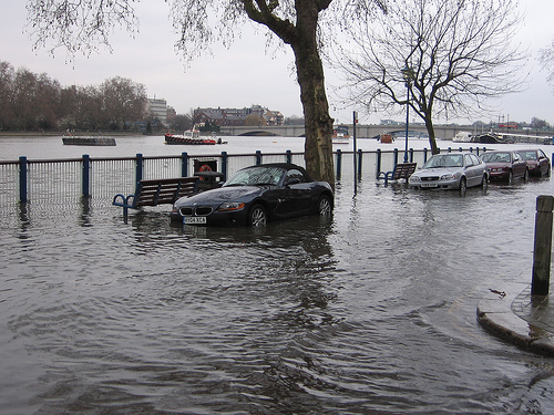 thames flood2.jpg