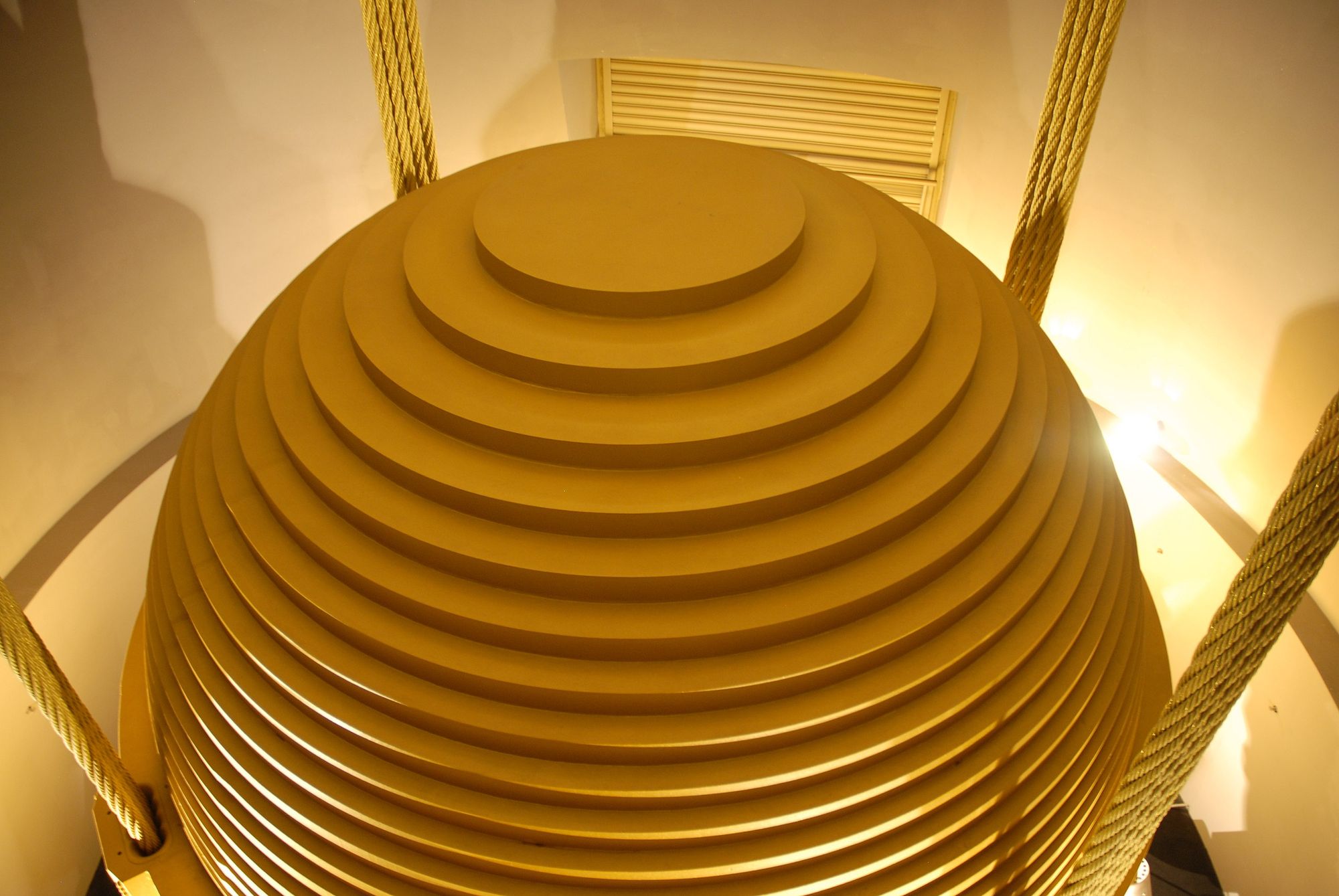 728 Ton Pendulum